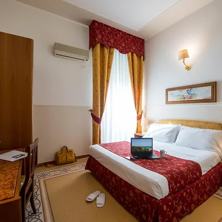 Progresso Hotel 4*