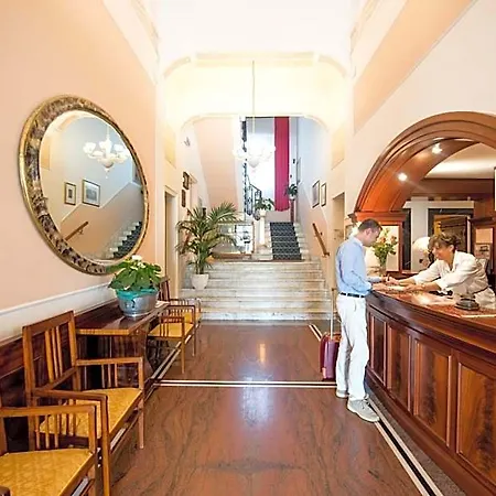 Hotel Progresso 4*